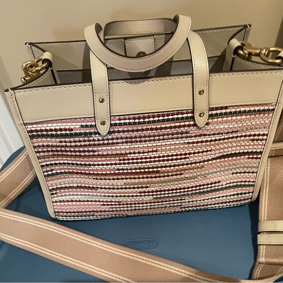 Coach Purse - Picture 4 of 10